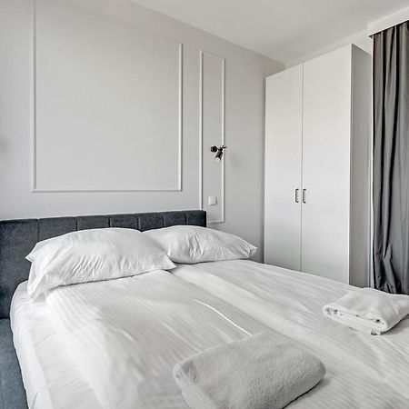 Chlebova Deluxe 2 Gdansk By Grand Apartments ภายนอก รูปภาพ